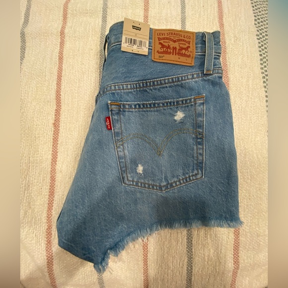 Levi shorts - Picture 4 of 5